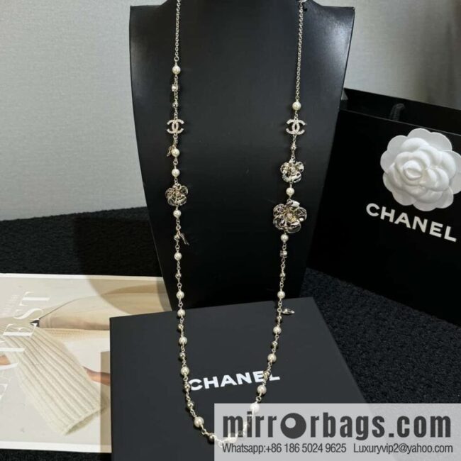 ❗️New ❗️☀️ New ☑️ Chanel Golden Camellia Double C Sweater Chain Long Necklace ☀️