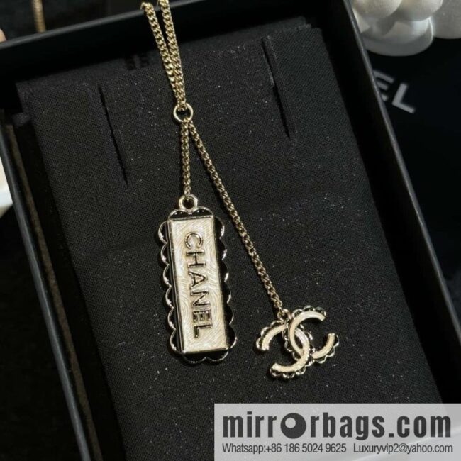 ❗️New ❗️☀️ New ☑️ Chanel Double C Lace Square Necklace ☀️