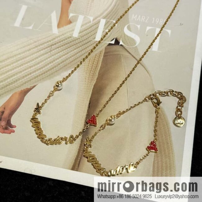 wsxc1727100633752_5-800x800zd3tcksfn0o52626_20250630004437.jpg New Dior CD Alphabet Peach Heart Love Bracelet Necklace