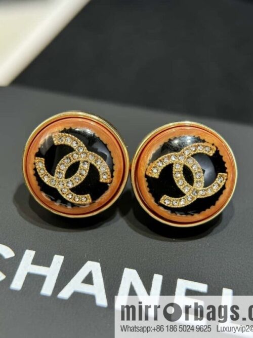 wsxc1727100716677_0-800x800rrqulak3xr352462_20250630004309.jpg ❗️New ❗️ ☀️ new ☑️ Chanel double c round stud earrings ☀️