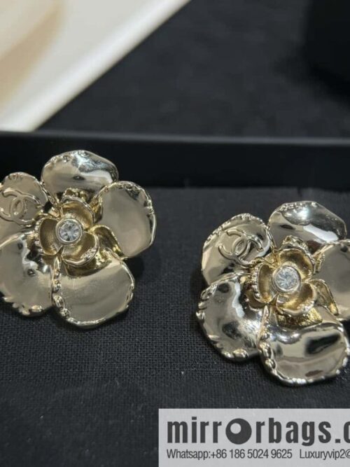 wsxc1727100718974_0-800x8001wbupuabl1h52454_20250630004302.jpg ❗️New ❗️ ☀️ new ☑️ Chanel double c round stud earrings ☀️