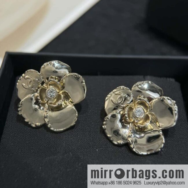 ❗️New ❗️ ☀️ new ☑️ Chanel double c round stud earrings ☀️