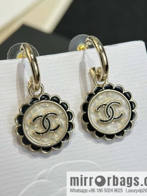 wsxc1727100721129_0-800x8000ema4pujhgc52446_20250630004256.jpg ❗️New ❗️ ☀️ new ☑️ chanel c2 double c round stud earrings ☀️