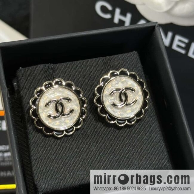 ❗️New ❗️☀️ new ☑️ chanel c1 double c round stud earrings ☀️