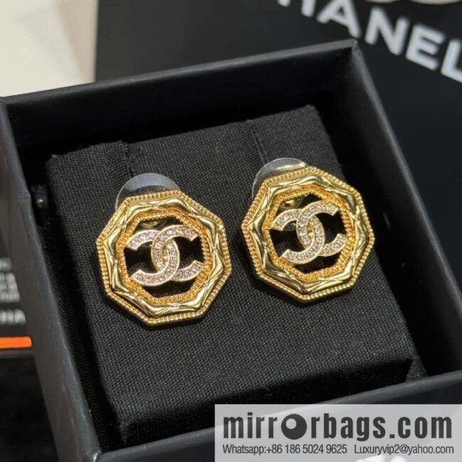 ❗️New ❗️☀️ new ☑️ chanel c1 double c octagonal stud earrings ☀️