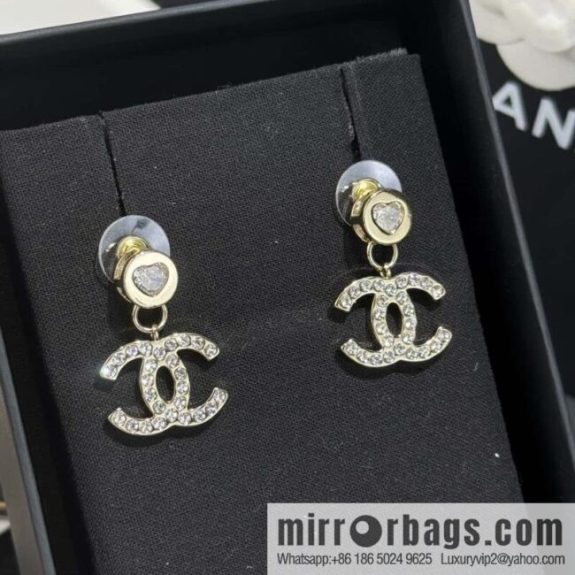 ❗️New ❗️☀️ new ☑️ chanel c2 double c peach heart love stud earrings ☀️