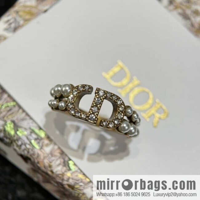 New ☑️ DIOR CD Pearl Ring
