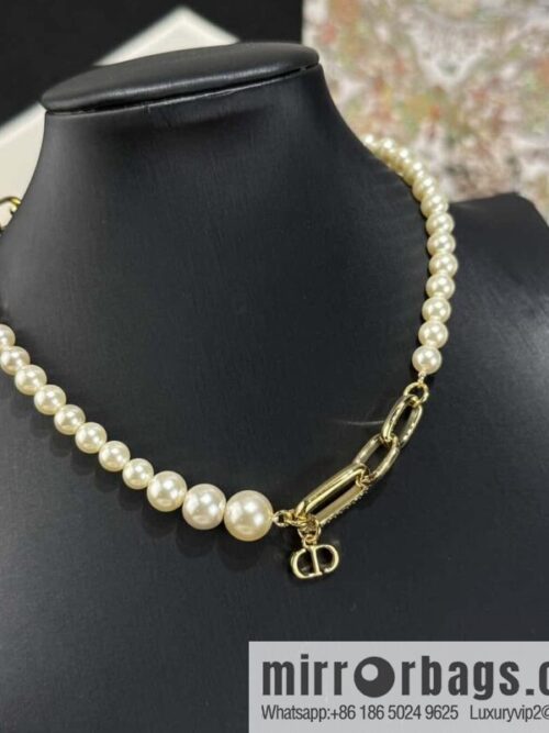 wsxc1728463044151_0-800x800slkqjampp2v41083_20250629230032.jpg New ☑️ DIOR pearl necklace