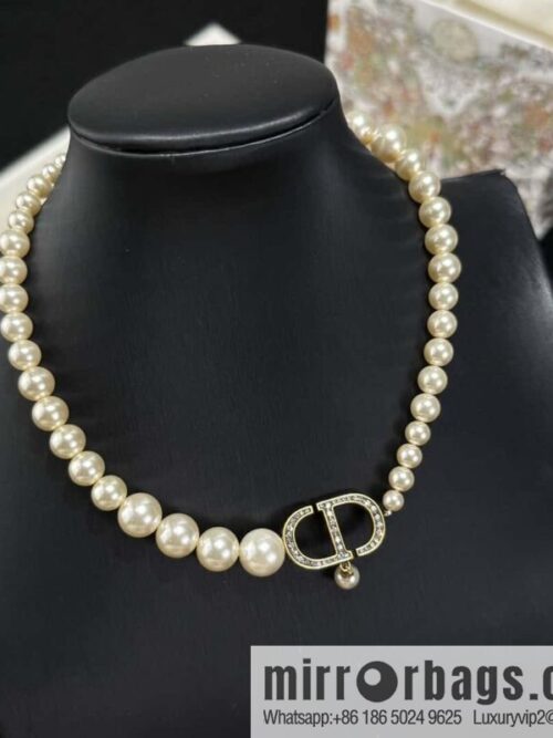 wsxc1728463046953_0-800x800hpd0ukm5xrd41075_20250629230026.jpg New ☑️ DIOR pearl necklace