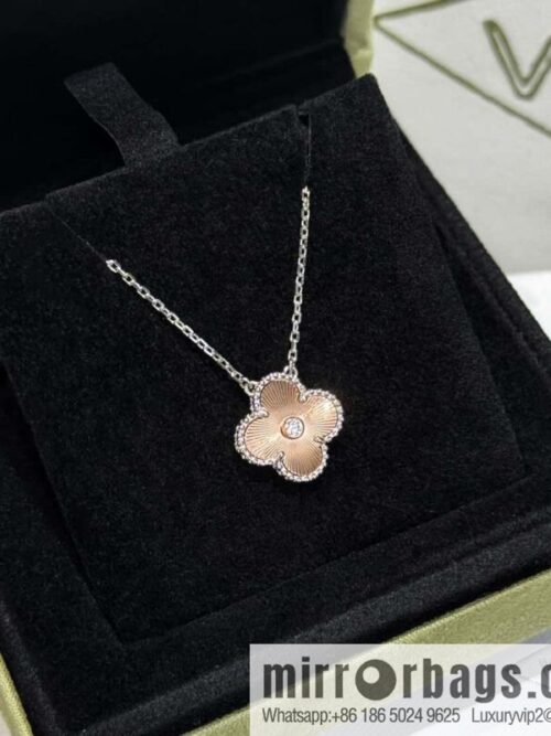 wsxc1728463062382_4-1-800x800ye5jmwaisk540998_20250629225949.jpg 🎄Christmas Limited ☀️ Van Cleef & Arpels Christmas Limited Laser Clover Necklace ☀
