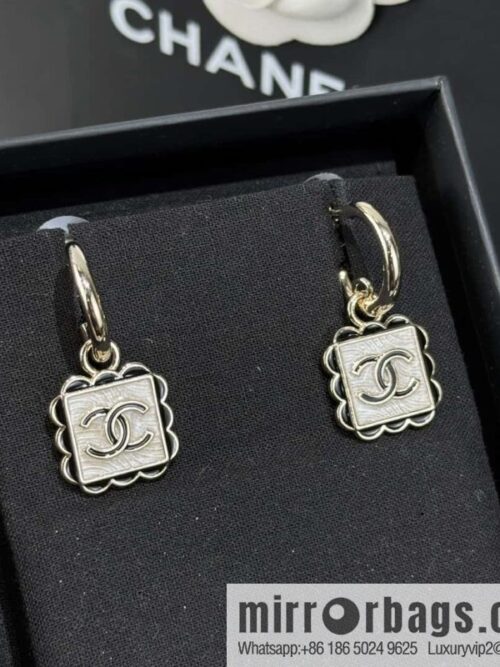 wsxc1728932678359_0-800x800krcraw1cxj540946_20250629225152.jpg ❗️New ❗️ ☀️ new ☑️ chanel c2 double c square stud earrings ☀️