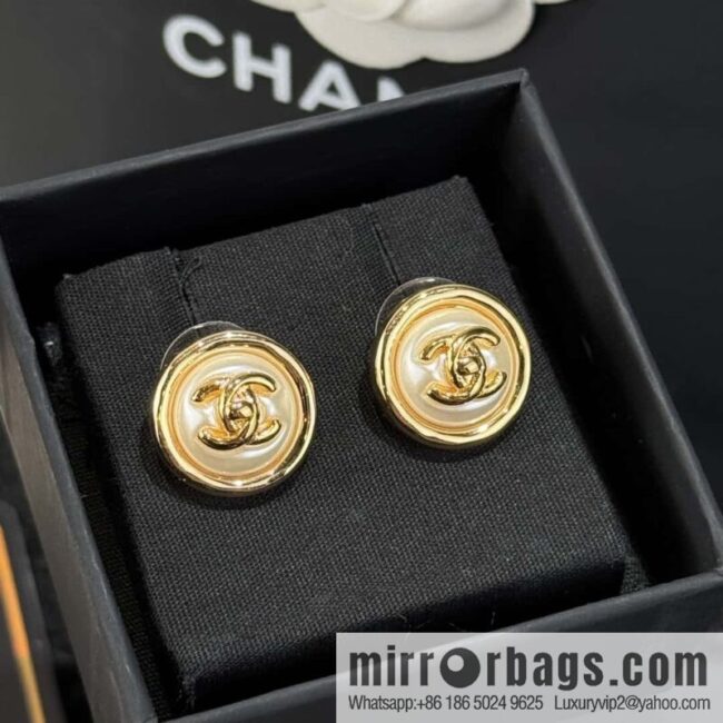 ❗️New ❗️☀️ new ☑️ chanel c1 double c round stud earrings ☀️