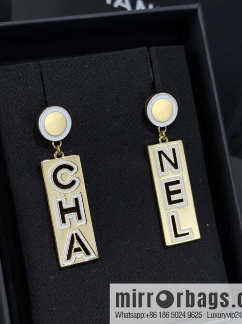 wsxc1728932685050_0-800x800smqdsnsix0a40922_20250629225131.jpg ❗️New ❗️☀️ New ☑️ Chanel c2 double c letter stud earrings ☀️