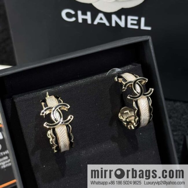 ❗️New ❗️ ☀️ new ☑️ chanel c1 double c semicircular stud earrings ☀️