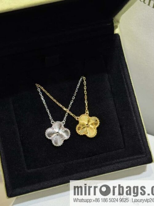 wsxc1728932705951_0-800x8005zgmqqtgg5v40756_20250626061657.jpg ❗️CNC Version ❗️ ☀️ Van Cleef & Arpels Laser Engraved Clover Necklace ☀