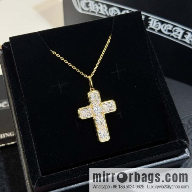 ❗New ❗ ☀ New Cross Diamond Necklace ☀
