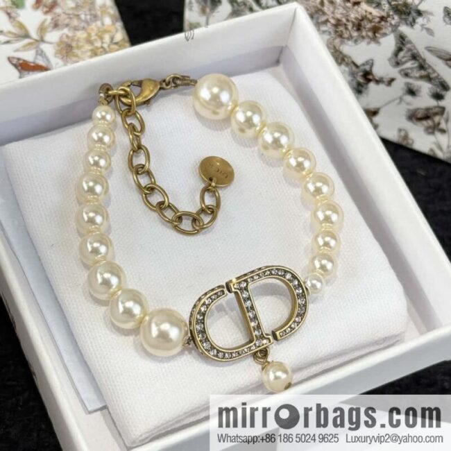 New ☑️ Dior full diamond CD pearl bracelet