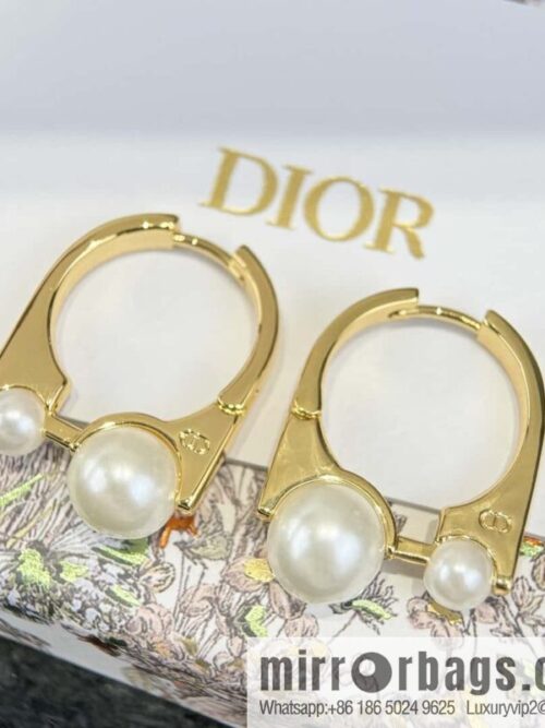 wsxc1729538022574_3-800x8002tytibtvimd40412_20250626060754.jpg New ☑️ DIOR pearl stud earrings