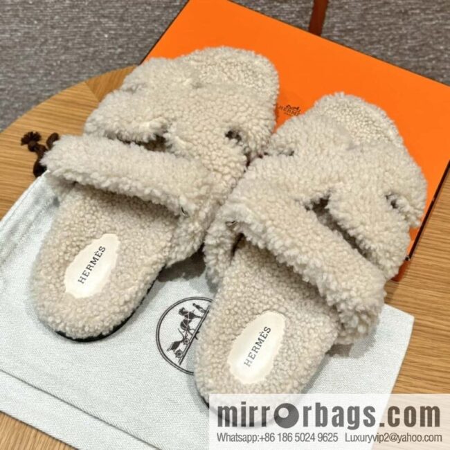wsxc1730127368063_0-800x800n1nie0jkgl210284_20250625041046.jpg HERMES 180 CHYPRE SANDAL uncle shoes, white/Blanc wool/woolskin