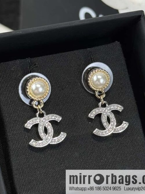 wsxc1730369001579_0-800x800u0zmcoykyml40250_20250626060315.jpg ❗️New ❗️☀️ new ☑️ chanel c1 double c pearl stud earrings ☀️