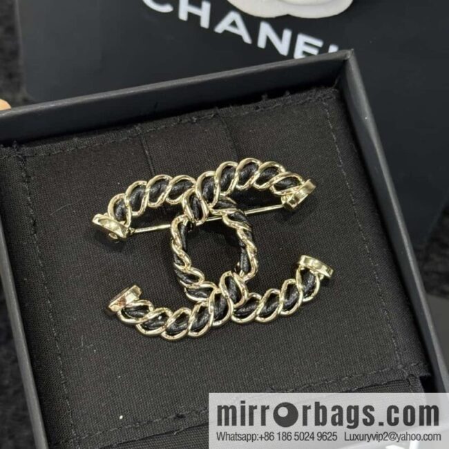 ❗️New ❗️☀️ New ☑️ Chanel Double C Black Leather Rope Brooch ☀️
