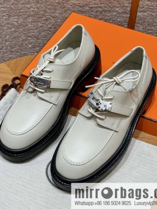 wsxc1730391662627_0-800x80043m0jk2z5sy10158_20250625040953.jpg HERMES 252 First Platform Oxford Shoes, Clay Beige/Clay beige/Calfskin
