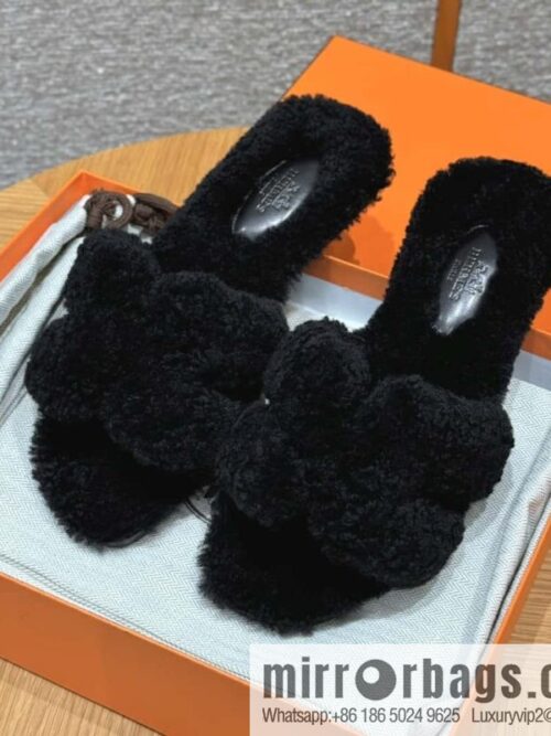 wsxc1732198023381_0-800x800yn1xbindknh9886_20250625040732.jpg HERMES 181 Oran sandals, black/89/Nior wool/woolskin