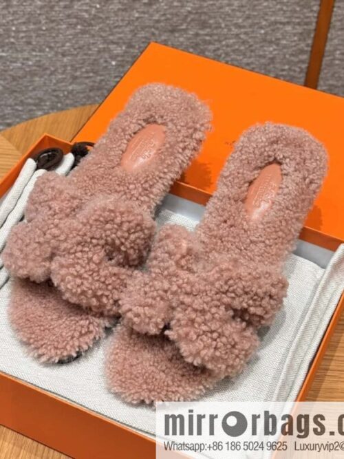 wsxc1732198166323_0-800x800cpwhqbyyero9857_20250625040719.jpg HERMES 181 Oran sandals, Naked pink/woolskin