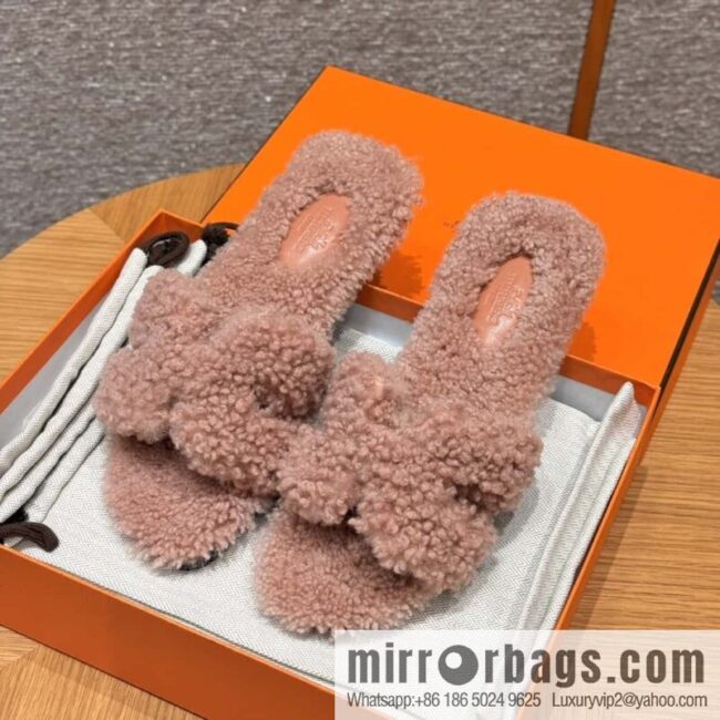 wsxc1732198166323_0-800x800cpwhqbyyero9857_20250625040719.jpg HERMES 181 Oran sandals, Naked pink/woolskin