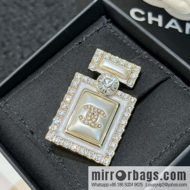 ❗️New ❗️☀️ New ☑️ Chanel perfume bottle brooch ☀️