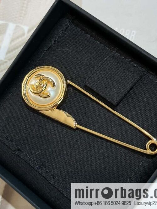 wsxc1732543012431_0-800x8001k14nrdvdng29274_20250626015044.jpg ❗️New ❗️ ☀️ New ☑️ Chanel Pin 🧷 Brooch ☀️