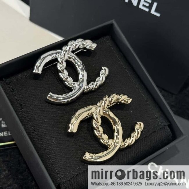 ❗️New ❗️☀️ New ☑️ Chanel Double C Hemp Rope Brooch ☀️