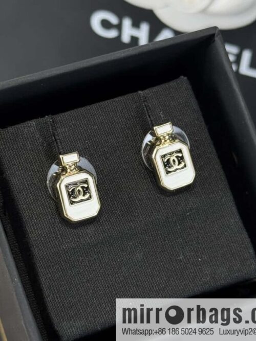 wsxc1734451349787_0-800x800htxradpzs0h29109_20250626014550.jpg ❗️New ❗️☀️ New ☑️ Chanel C1 double c perfume bottle stud earrings ☀️