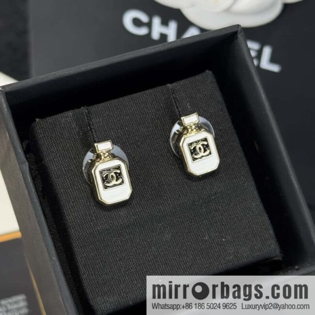 ❗️New ❗️☀️ New ☑️ Chanel C1 double c perfume bottle stud earrings ☀️