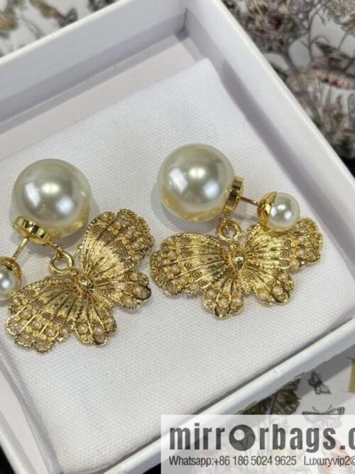 wsxc1734451414453_0-800x800xhn05bqixf228990_20250626014213.jpg ❗️New ❗️☀️ New ☑️ Dior Dior size pearl butterfly stud earrings ☀️
