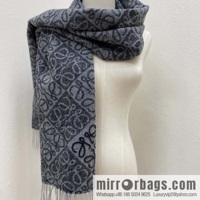 wsxc1734648980973_0-800x800xyc4ehzbec06407_20250625124837.jpg Loew carcinoma 24s π \"Wool and Cashmere Anagram Scarf\" Dark Grey