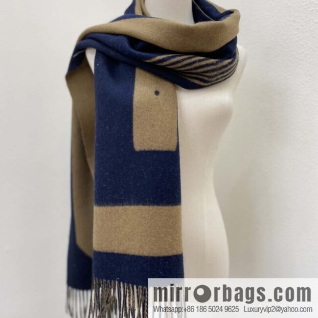 wsxc1734649141023_0-800x800af3na4j1hcp6382_20250625124752.jpg s \"Casaque Sangle a Boucle Scarf\"