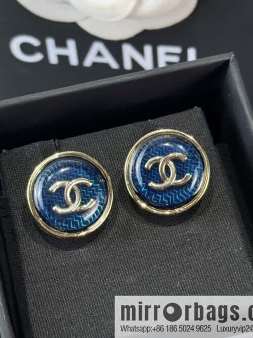 wsxc1734964196141_0-800x800ubbn3defzjy28875_20250626013836.jpg ❗️New ❗️☀️ new ☑️ chanel c1 double c round blue acrylic stud earrings ☀️
