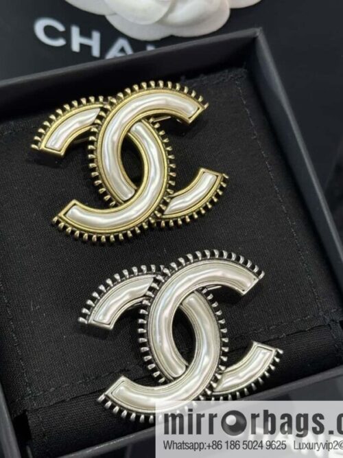 wsxc1734964212566_0-800x800yntehtt41c228827_20250626013703.jpg ❗️New ❗️☀️ New ☑️ Chanel Double C Brooch ☀️