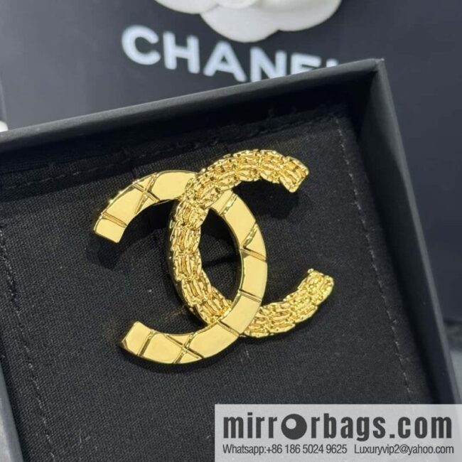 ❗️New ❗️☀️ New ☑️ Chanel Gold Double C Rhombus Brooch ☀️