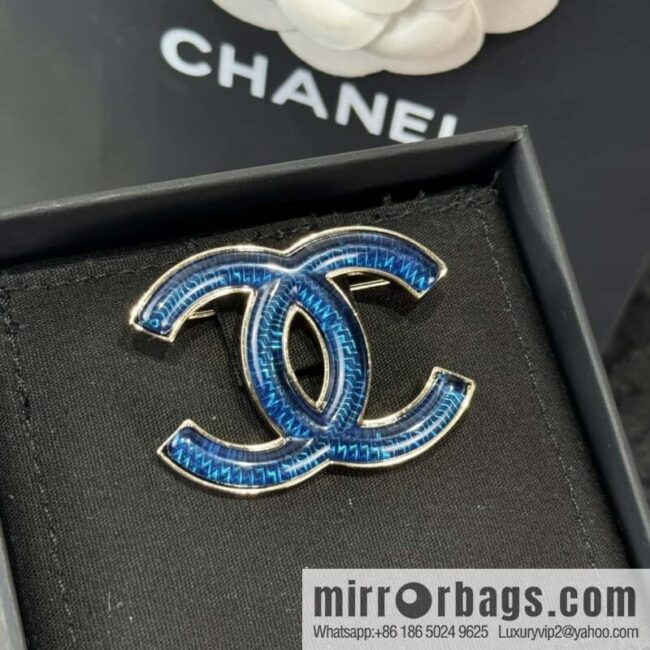 ❗️New ❗️☀️ New ☑️ Chanel Double C Blue Acrylic Brooch ☀️