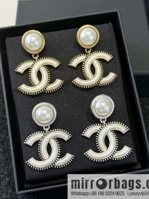 wsxc1734964286024_0-800x800x1x5qyxtyoh17759_20250625195702.jpg ❗️New ❗️☀️ New ☑️ Chanel C2 double c pearl stud earrings ☀️