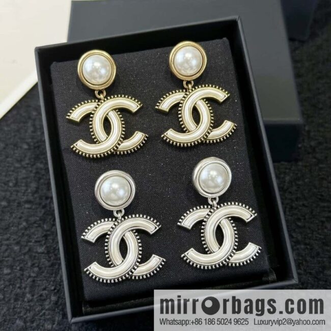 ❗️New ❗️☀️ New ☑️ Chanel C2 double c pearl stud earrings ☀️