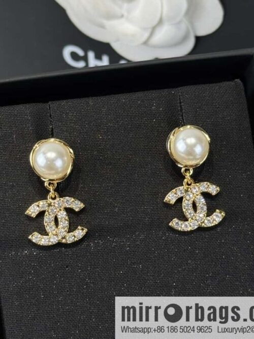 wsxc1734964372523_0-800x800zybelprv3kb17480_20250625194825.jpg ❗️New ❗️☀️ New ☑️ Chanel C2 double c pearl stud earrings ☀️
