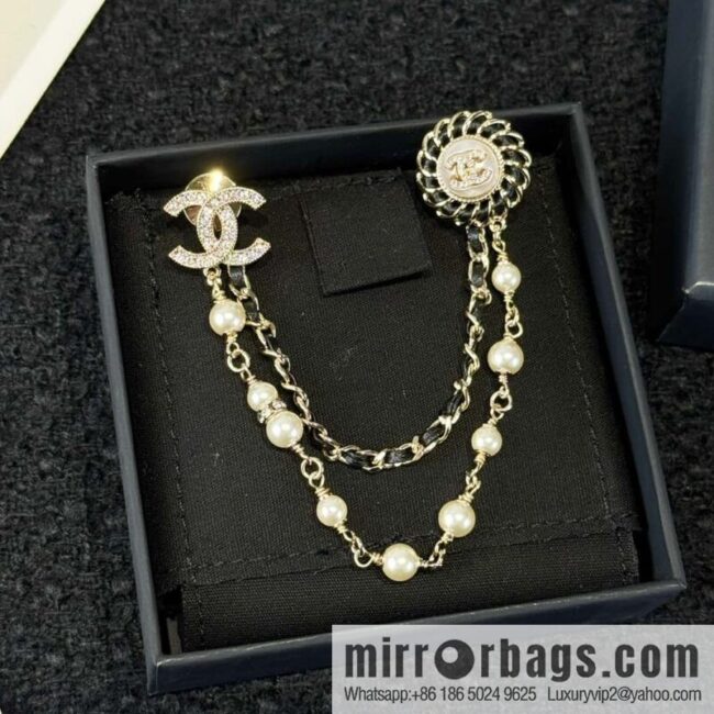 ❗️New ❗️ ☀️ New ☑️ Chanel Double C Pearl Double Brooch ☀️