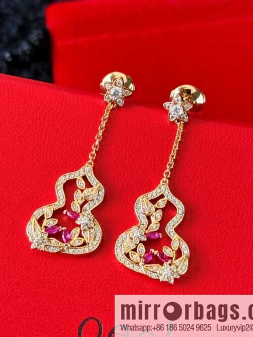 wsxc1734964499641_8-800x800sfk0wvdqddy17336_20250625194419.jpg ❗️New ❗️ ☀️ Qeelin flower vine gourd stud earrings ☀️