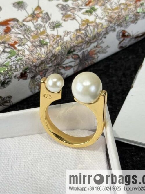 wsxc1734964530509_0-800x8002hvmu4fi2c017249_20250625194137.jpg ☀️New ☑️ Dior pearl ring