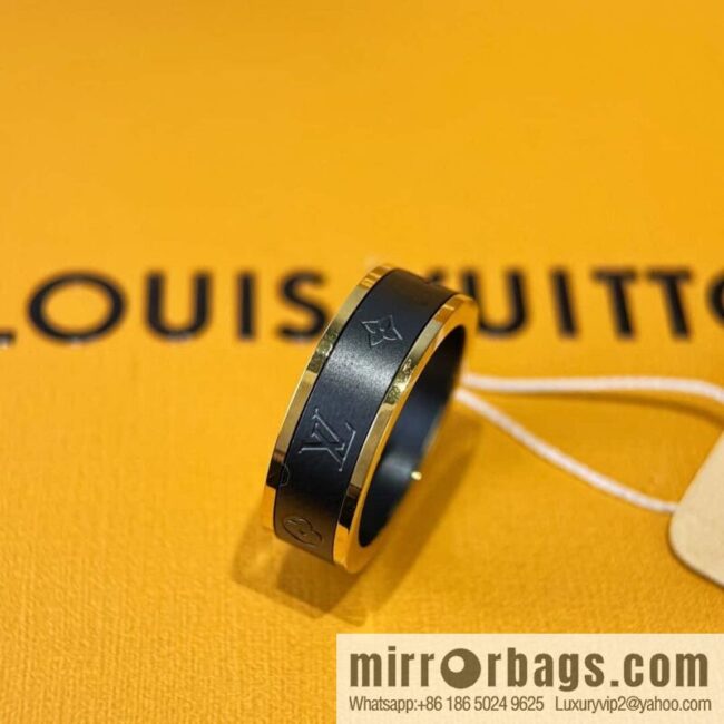 ❗️New ❗️ ☀ Original ☀ Louis Vuitton Black Ceramic Ring ☀