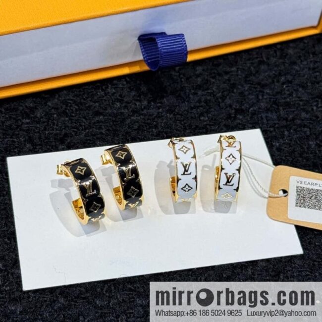 ❗️New ❗️ ☀ Original ☀ Louis Vuitton LV stud earrings ☀