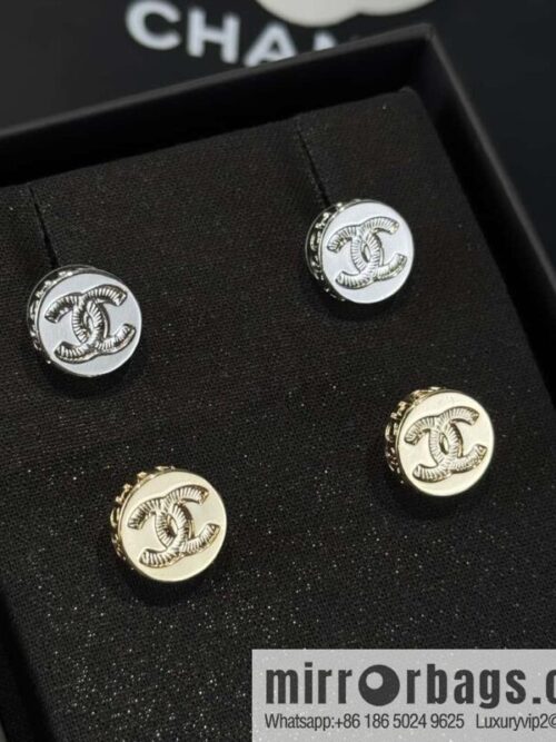 wsxc1734964584249_0-800x800bd5fjfyddux17092_20250625193648.jpg ❗️New ❗️ ☀️ new ☑️ Chanel double c round button stud earrings ☀️